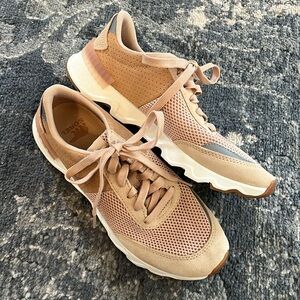 Sorel Kinetic Lite Sneakers, size 8.5, NWOT